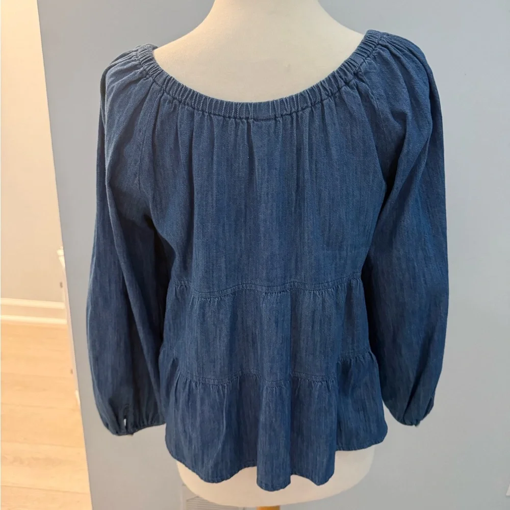 Old Navy Denim V-Neck Tiered Tunic - Picture 2 of 3